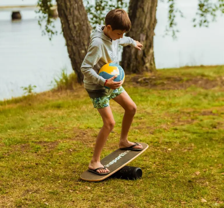vacances en Suède - voyager avec des enfants - excursion en canoë en Suède - voyages avec des enfants