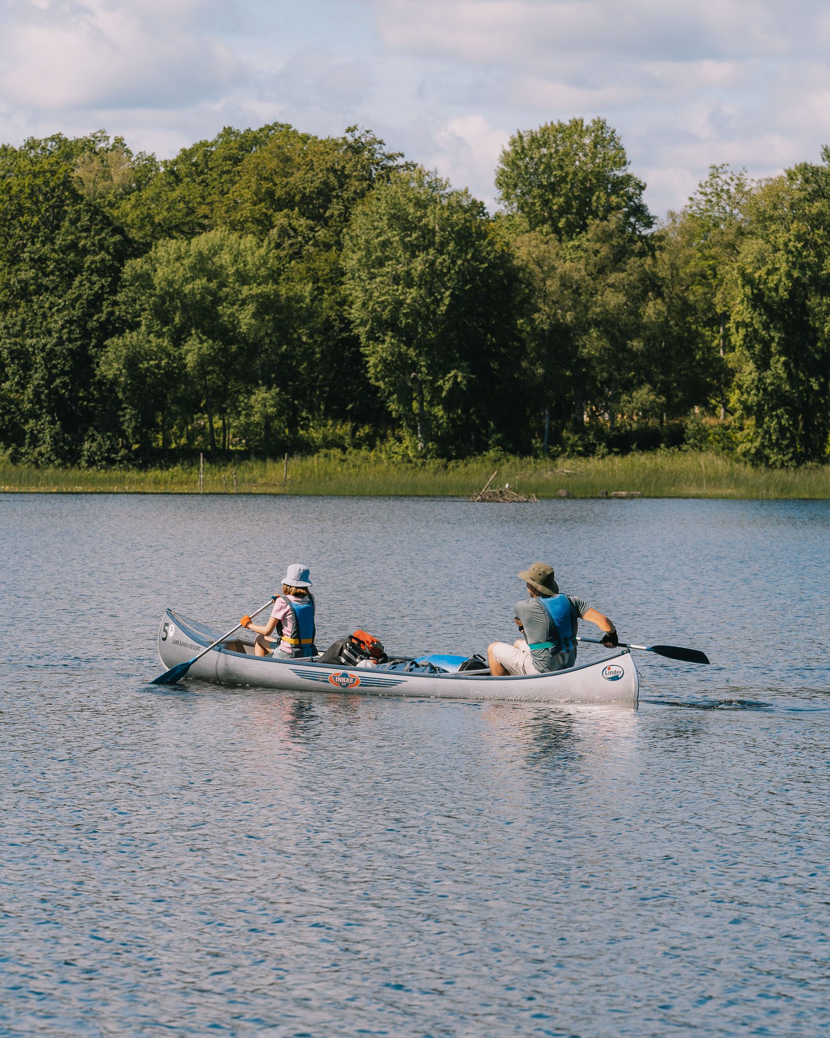 vakantie zweden - met kinderen op reis - kanotocht Zweden- reizen met kinderen