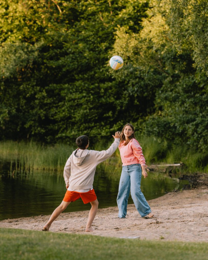 vakantie zweden - met kinderen op reis - kanotocht Zweden- reizen met kinderen