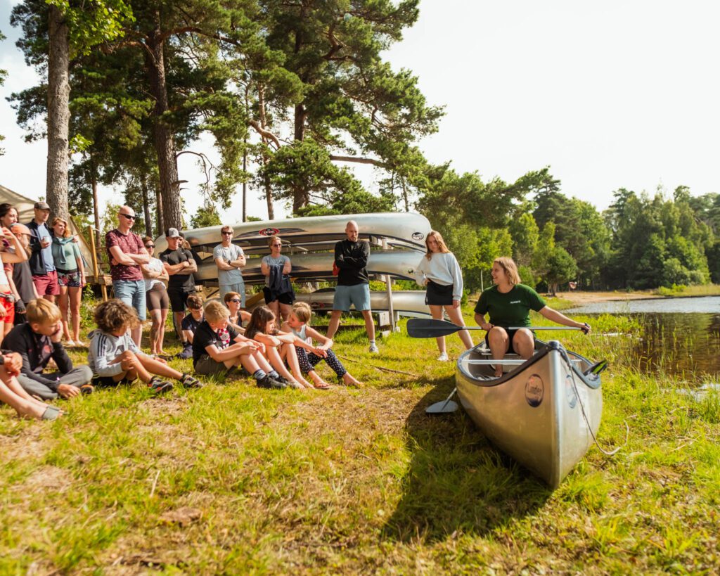 uitleg over kanoën - vakantie zweden - met kinderen op reis - kanotocht Zweden- reizen met kinderen